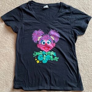 Sesame Street Abby T-shirt size L